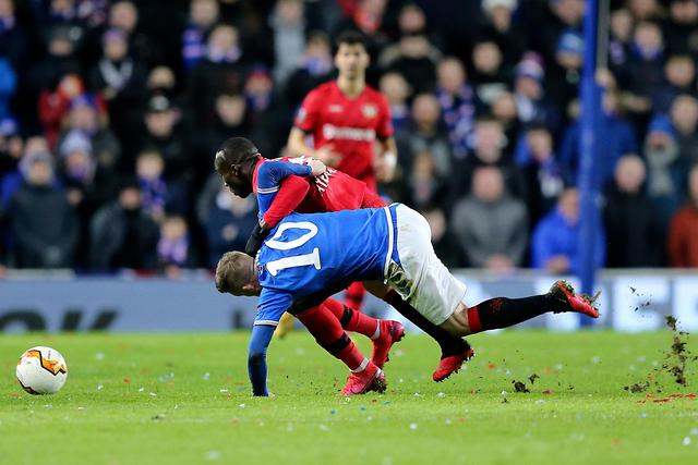 小卡复出快船大胜老鹰 约基奇46+10掘金克马刺